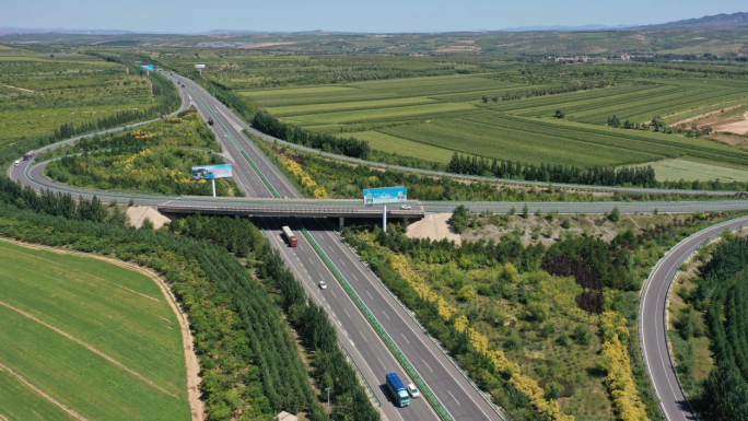 赤峰交通2025：以路为笔，勾勒发展新脉络